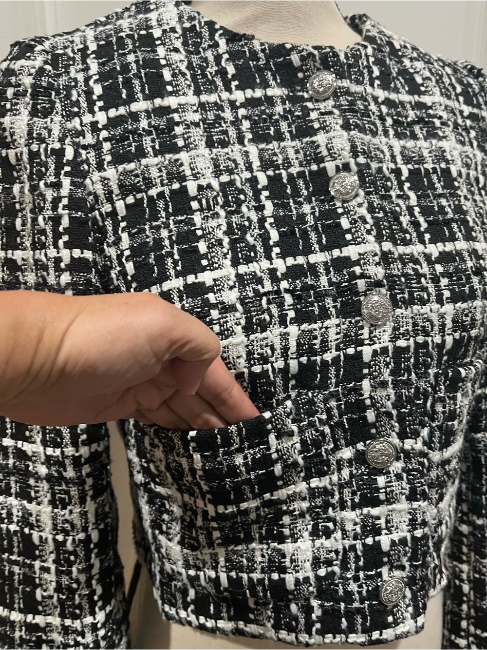 H&M BLACK AND WHITE CROPPED TWEED JACKET - Picture 5 of 9